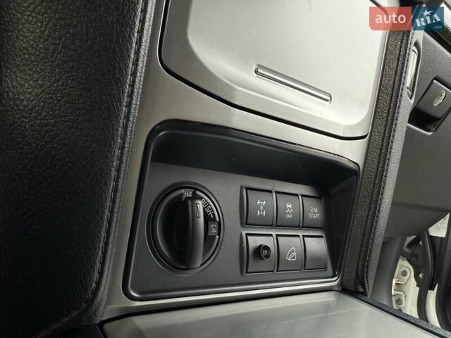 Белый Тойота Ленд Крузер Прадо, объемом двигателя 2.76 л и пробегом 141 тыс. км за 38500 $, фото 46 на Automoto.ua