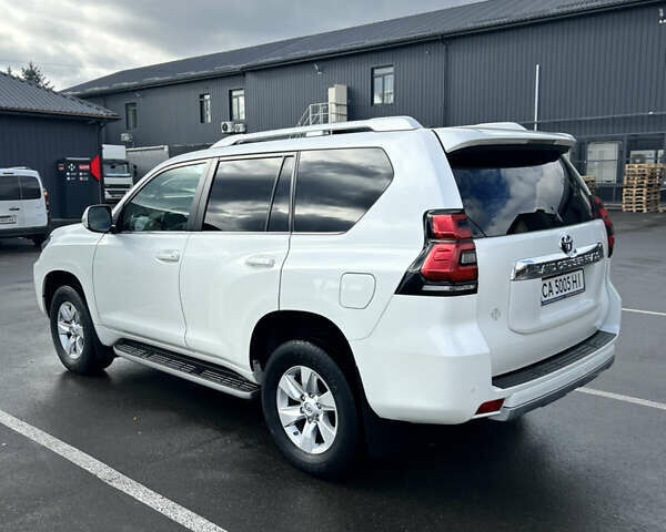 Белый Тойота Ленд Крузер Прадо, объемом двигателя 3.96 л и пробегом 165 тыс. км за 39200 $, фото 4 на Automoto.ua