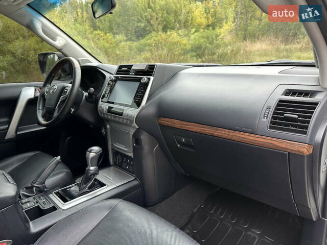 Белый Тойота Ленд Крузер Прадо, объемом двигателя 3.96 л и пробегом 131 тыс. км за 39900 $, фото 46 на Automoto.ua