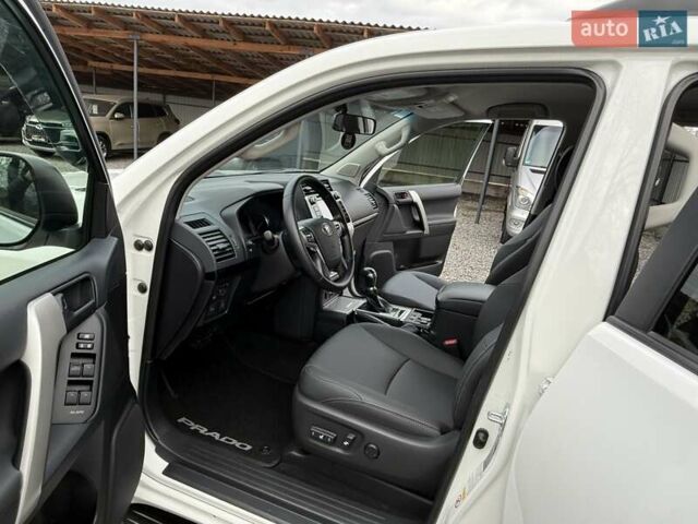 Белый Тойота Ленд Крузер Прадо, объемом двигателя 2.76 л и пробегом 141 тыс. км за 38500 $, фото 31 на Automoto.ua