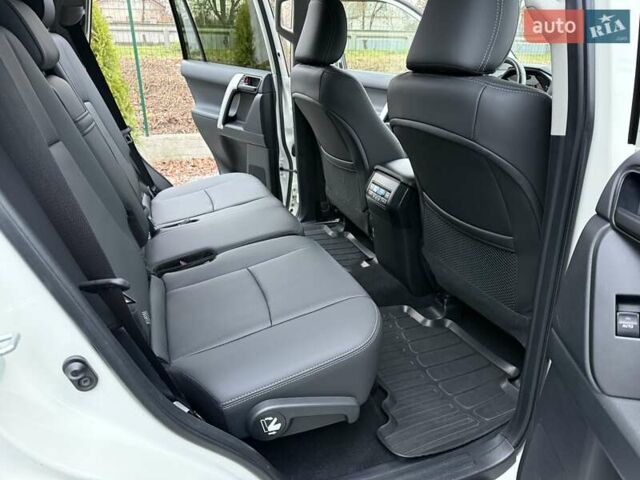 Белый Тойота Ленд Крузер Прадо, объемом двигателя 4 л и пробегом 79 тыс. км за 38700 $, фото 45 на Automoto.ua