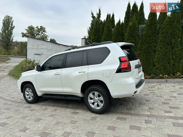 Белый Тойота Ленд Крузер Прадо, объемом двигателя 3.96 л и пробегом 131 тыс. км за 39900 $, фото 7 на Automoto.ua