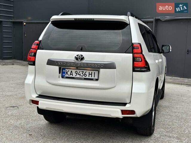Белый Тойота Ленд Крузер Прадо, объемом двигателя 4 л и пробегом 119 тыс. км за 35450 $, фото 44 на Automoto.ua