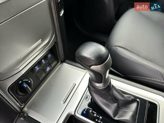 Белый Тойота Ленд Крузер Прадо, объемом двигателя 4 л и пробегом 119 тыс. км за 35450 $, фото 85 на Automoto.ua