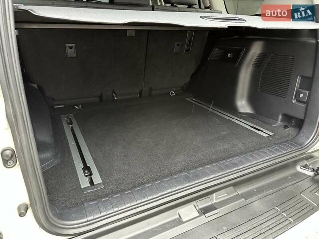 Белый Тойота Ленд Крузер Прадо, объемом двигателя 4 л и пробегом 119 тыс. км за 35450 $, фото 77 на Automoto.ua