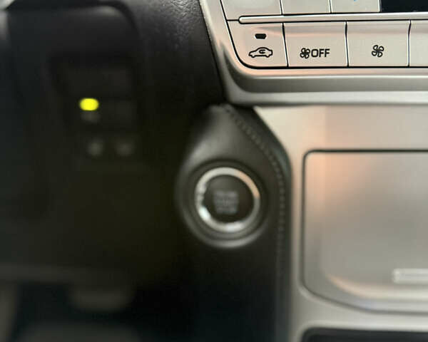 Белый Тойота Ленд Крузер Прадо, объемом двигателя 4 л и пробегом 64 тыс. км за 42900 $, фото 15 на Automoto.ua