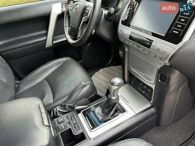 Белый Тойота Ленд Крузер Прадо, объемом двигателя 3.96 л и пробегом 131 тыс. км за 39900 $, фото 47 на Automoto.ua