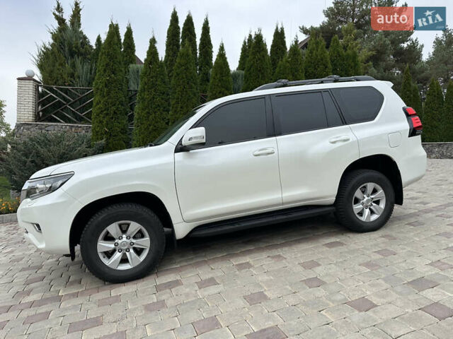 Белый Тойота Ленд Крузер Прадо, объемом двигателя 3.96 л и пробегом 131 тыс. км за 39900 $, фото 16 на Automoto.ua