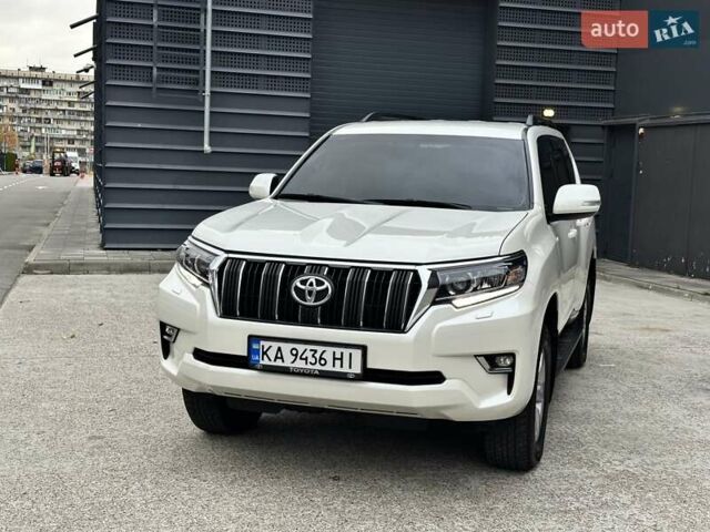 Белый Тойота Ленд Крузер Прадо, объемом двигателя 4 л и пробегом 119 тыс. км за 35450 $, фото 30 на Automoto.ua