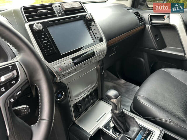 Белый Тойота Ленд Крузер Прадо, объемом двигателя 3.96 л и пробегом 131 тыс. км за 39900 $, фото 29 на Automoto.ua