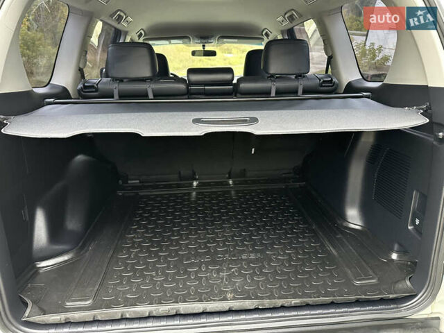 Белый Тойота Ленд Крузер Прадо, объемом двигателя 3.96 л и пробегом 131 тыс. км за 39900 $, фото 38 на Automoto.ua