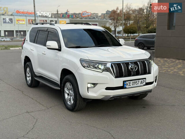 Білий Тойота Ленд Крузер Прадо, об'ємом двигуна 4 л та пробігом 175 тис. км за 34500 $, фото 4 на Automoto.ua