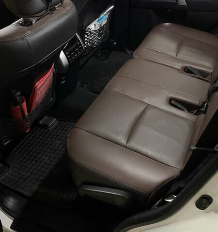 Белый Тойота Ленд Крузер Прадо, объемом двигателя 3.96 л и пробегом 71 тыс. км за 49999 $, фото 26 на Automoto.ua