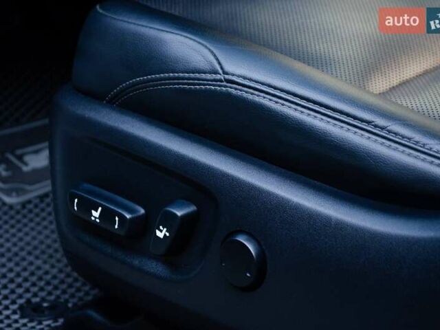 Белый Тойота Ленд Крузер Прадо, объемом двигателя 3.96 л и пробегом 42 тыс. км за 46500 $, фото 42 на Automoto.ua