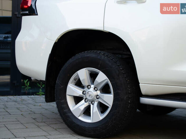 Белый Тойота Ленд Крузер Прадо, объемом двигателя 3.96 л и пробегом 42 тыс. км за 46500 $, фото 67 на Automoto.ua