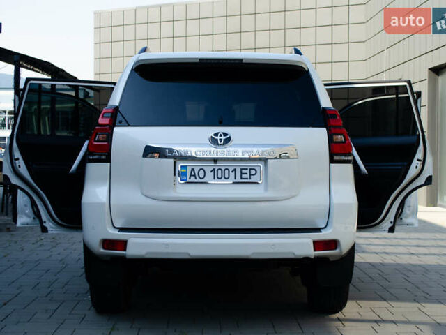 Белый Тойота Ленд Крузер Прадо, объемом двигателя 3.96 л и пробегом 42 тыс. км за 46500 $, фото 54 на Automoto.ua
