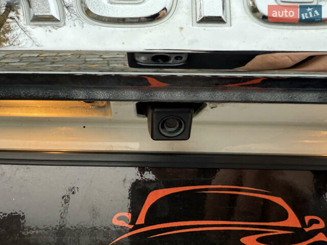 Белый Тойота Ленд Крузер Прадо, объемом двигателя 3.96 л и пробегом 50 тыс. км за 41999 $, фото 51 на Automoto.ua