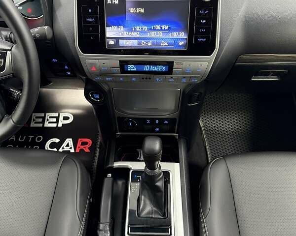 Білий Тойота Ленд Крузер Прадо, об'ємом двигуна 2.76 л та пробігом 139 тис. км за 43000 $, фото 26 на Automoto.ua