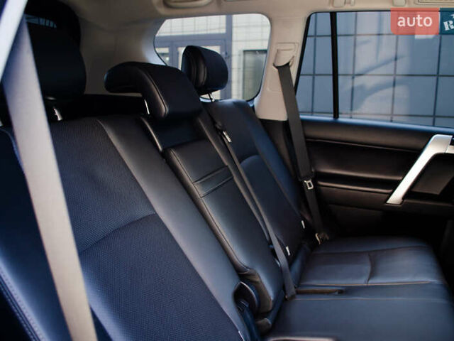 Белый Тойота Ленд Крузер Прадо, объемом двигателя 3.96 л и пробегом 42 тыс. км за 46500 $, фото 51 на Automoto.ua