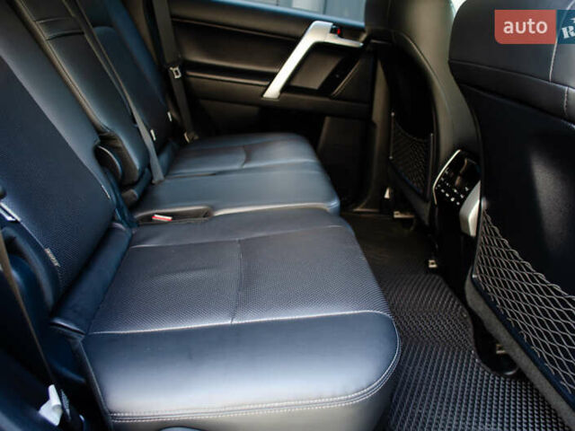 Белый Тойота Ленд Крузер Прадо, объемом двигателя 3.96 л и пробегом 42 тыс. км за 46500 $, фото 50 на Automoto.ua