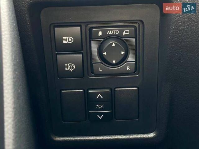 Тойота Ленд Крузер Прадо 2020 в Киеве на Automoto.ua Белый Тойота Ленд Крузер Прадо, объемом двигателя 3.96 л и пробегом 130 тыс. км за 44490 $, фото 28 на Automoto.ua