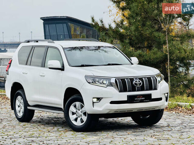 Белый Тойота Ленд Крузер Прадо, объемом двигателя 3.96 л и пробегом 50 тыс. км за 41999 $, фото 84 на Automoto.ua