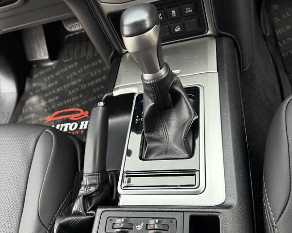 Белый Тойота Ленд Крузер Прадо, объемом двигателя 3.96 л и пробегом 50 тыс. км за 41999 $, фото 95 на Automoto.ua