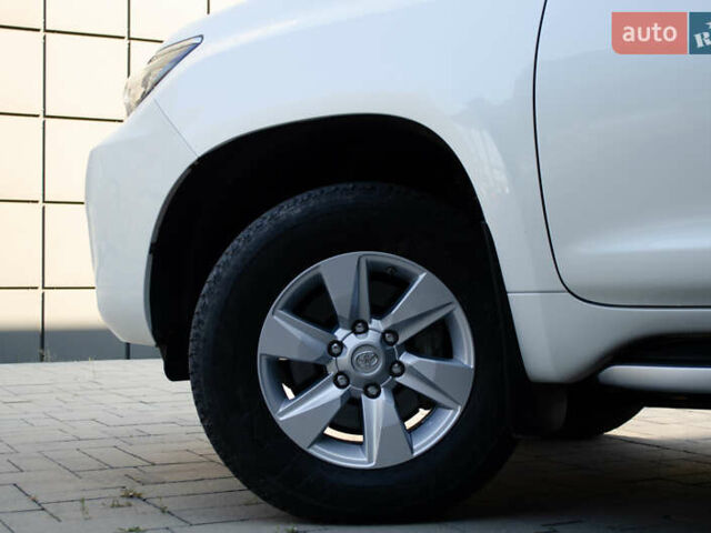 Белый Тойота Ленд Крузер Прадо, объемом двигателя 3.96 л и пробегом 42 тыс. км за 46500 $, фото 69 на Automoto.ua