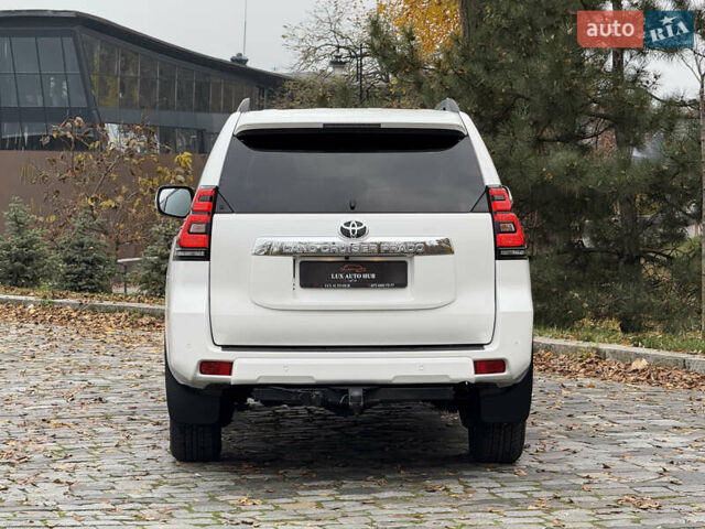 Белый Тойота Ленд Крузер Прадо, объемом двигателя 3.96 л и пробегом 50 тыс. км за 41999 $, фото 167 на Automoto.ua