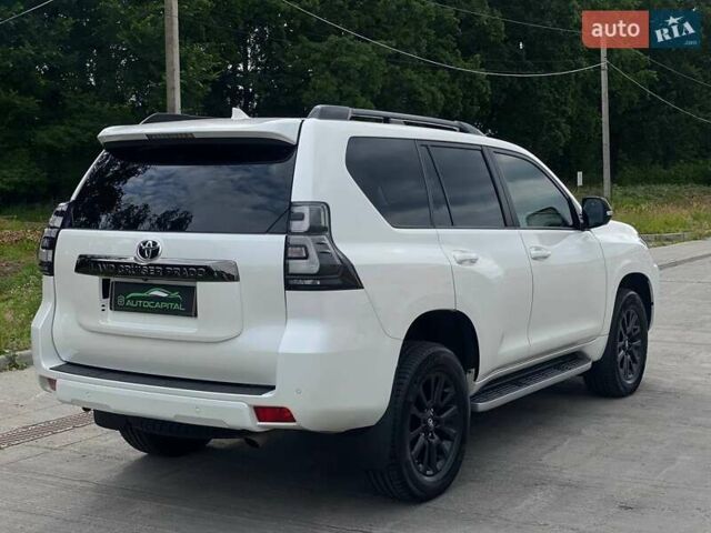 Тойота Ленд Крузер Прадо 2020 в Киеве на Automoto.ua Белый Тойота Ленд Крузер Прадо, объемом двигателя 3.96 л и пробегом 130 тыс. км за 44490 $, фото 13 на Automoto.ua