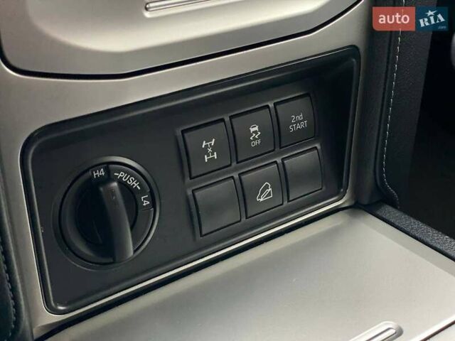 Тойота Ленд Крузер Прадо 2020 в Киеве на Automoto.ua Белый Тойота Ленд Крузер Прадо, объемом двигателя 3.96 л и пробегом 130 тыс. км за 44490 $, фото 35 на Automoto.ua