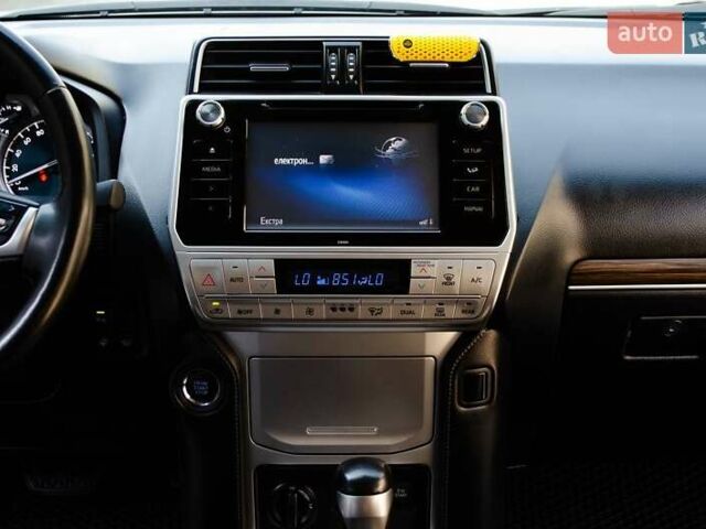 Белый Тойота Ленд Крузер Прадо, объемом двигателя 3.96 л и пробегом 42 тыс. км за 46500 $, фото 29 на Automoto.ua