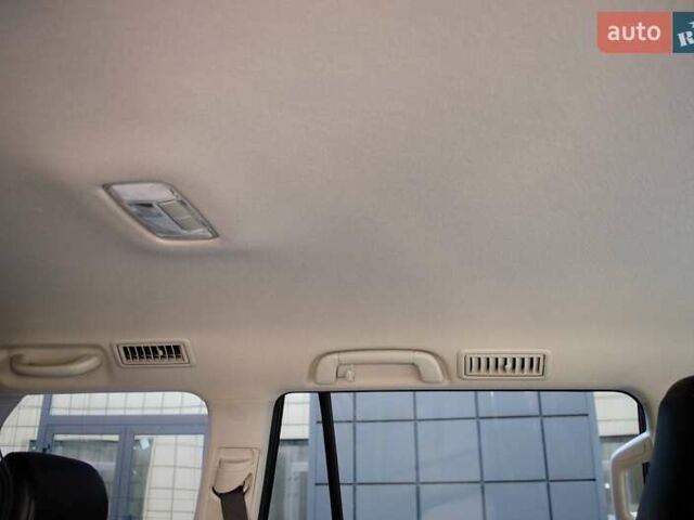 Белый Тойота Ленд Крузер Прадо, объемом двигателя 3.96 л и пробегом 42 тыс. км за 46500 $, фото 52 на Automoto.ua