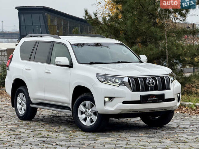Белый Тойота Ленд Крузер Прадо, объемом двигателя 3.96 л и пробегом 50 тыс. км за 41999 $, фото 85 на Automoto.ua