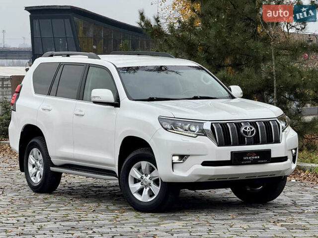 Белый Тойота Ленд Крузер Прадо, объемом двигателя 3.96 л и пробегом 50 тыс. км за 41999 $, фото 181 на Automoto.ua