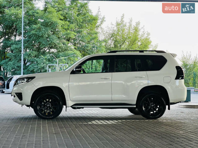 Белый Тойота Ленд Крузер Прадо, объемом двигателя 3.96 л и пробегом 73 тыс. км за 44500 $, фото 13 на Automoto.ua
