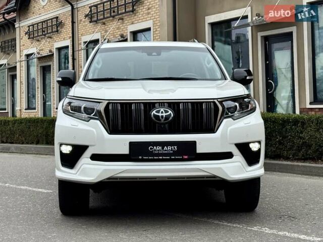 Белый Тойота Ленд Крузер Прадо, объемом двигателя 3.96 л и пробегом 43 тыс. км за 56500 $, фото 3 на Automoto.ua