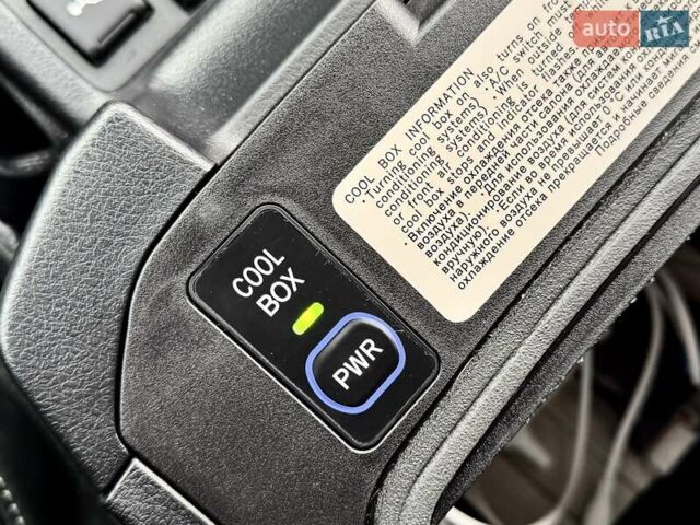 Белый Тойота Ленд Крузер Прадо, объемом двигателя 3.96 л и пробегом 43 тыс. км за 56500 $, фото 53 на Automoto.ua