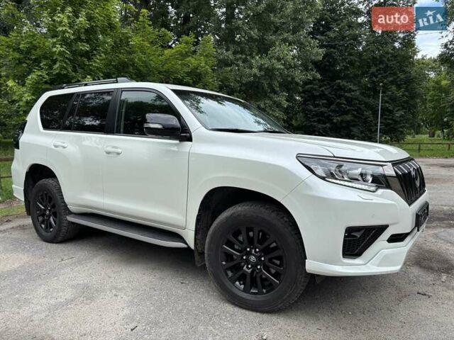 Тойота Ленд Крузер Прадо 2021 в Сумах на Automoto.ua Белый Тойота Ленд Крузер Прадо, объемом двигателя 3.96 л и пробегом 45 тыс. км за 53499 $, фото 10 на Automoto.ua