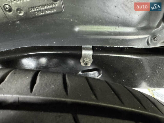 Белый Тойота Ленд Крузер Прадо, объемом двигателя 4 л и пробегом 22 тыс. км за 54999 $, фото 30 на Automoto.ua