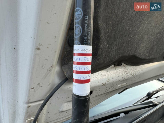 Белый Тойота Ленд Крузер Прадо, объемом двигателя 3.96 л и пробегом 73 тыс. км за 44500 $, фото 30 на Automoto.ua