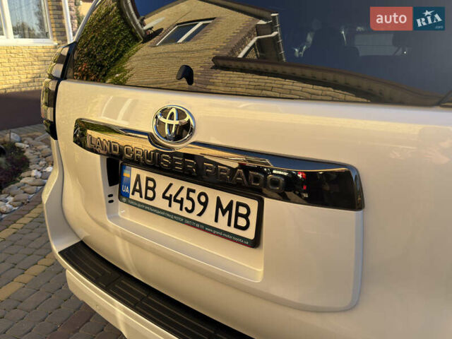 Белый Тойота Ленд Крузер Прадо, объемом двигателя 3.96 л и пробегом 80 тыс. км за 47500 $, фото 3 на Automoto.ua