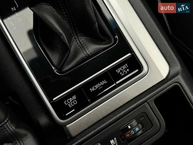 Белый Тойота Ленд Крузер Прадо, объемом двигателя 3.96 л и пробегом 43 тыс. км за 56500 $, фото 46 на Automoto.ua