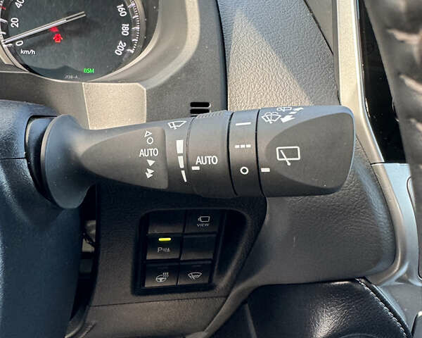 Белый Тойота Ленд Крузер Прадо, объемом двигателя 4 л и пробегом 22 тыс. км за 54999 $, фото 94 на Automoto.ua