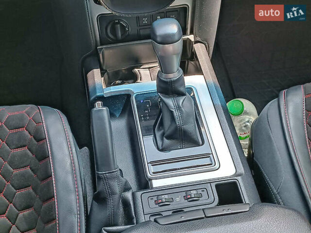 Белый Тойота Ленд Крузер Прадо, объемом двигателя 4 л и пробегом 46 тыс. км за 42990 $, фото 37 на Automoto.ua