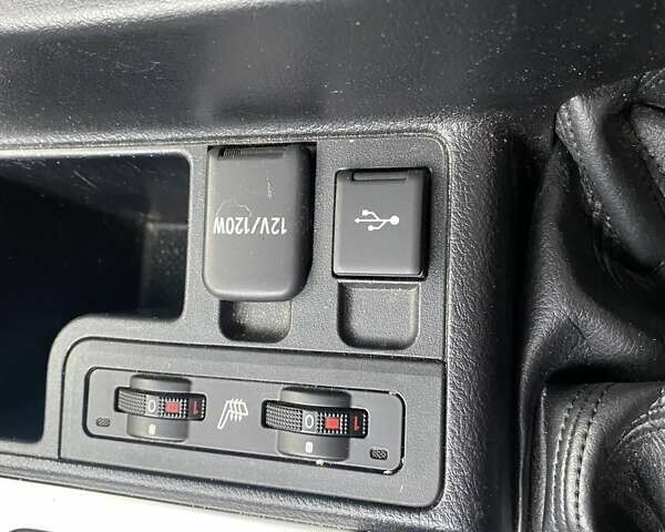 Білий Тойота Ленд Крузер Прадо, об'ємом двигуна 3.96 л та пробігом 15 тис. км за 55000 $, фото 11 на Automoto.ua