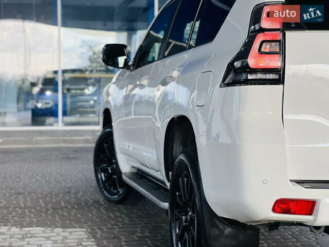 Белый Тойота Ленд Крузер Прадо, объемом двигателя 3.96 л и пробегом 73 тыс. км за 44500 $, фото 11 на Automoto.ua