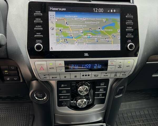 Тойота Ленд Крузер Прадо 2021 в Сумах на Automoto.ua Белый Тойота Ленд Крузер Прадо, объемом двигателя 3.96 л и пробегом 45 тыс. км за 53499 $, фото 27 на Automoto.ua