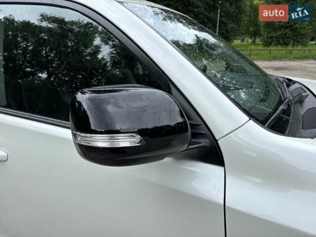 Тойота Ленд Крузер Прадо 2021 в Сумах на Automoto.ua Белый Тойота Ленд Крузер Прадо, объемом двигателя 3.96 л и пробегом 45 тыс. км за 53499 $, фото 14 на Automoto.ua