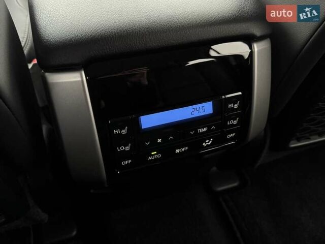 Белый Тойота Ленд Крузер Прадо, объемом двигателя 3.96 л и пробегом 43 тыс. км за 56500 $, фото 41 на Automoto.ua